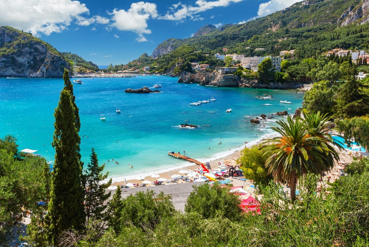 8 Best Greek Islands for Families