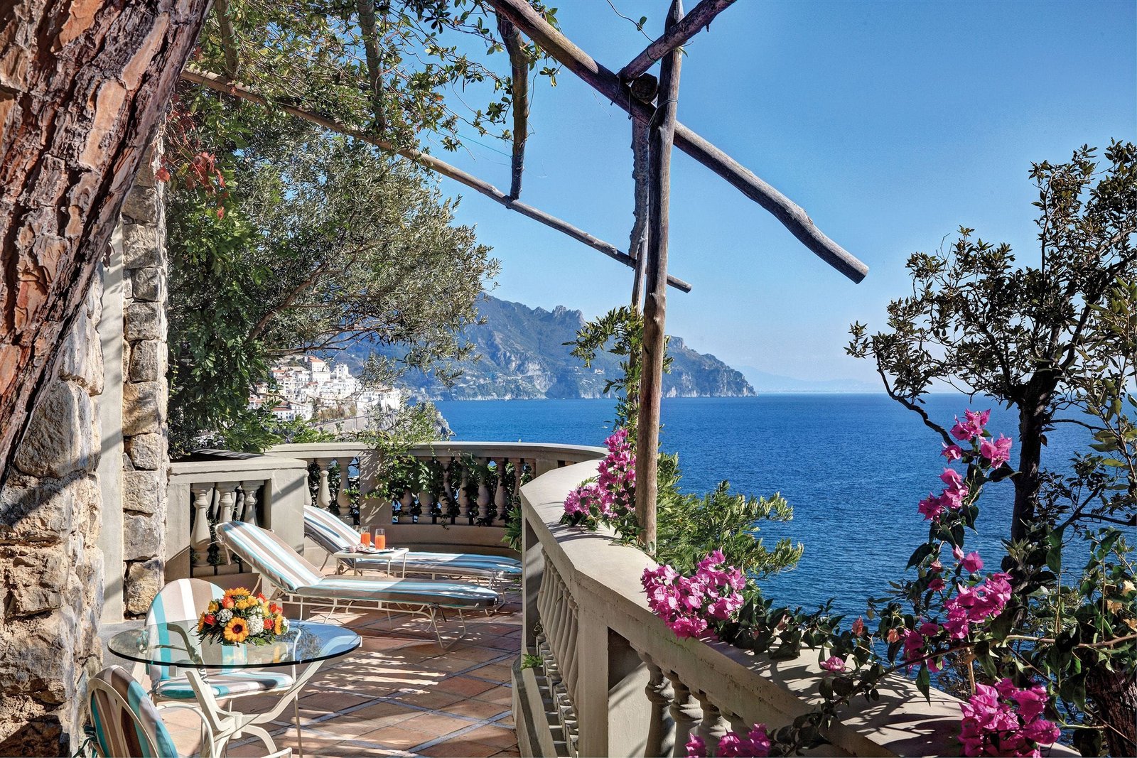8 Best Hotels in Amalfi Coast for Your Perfect Getaway