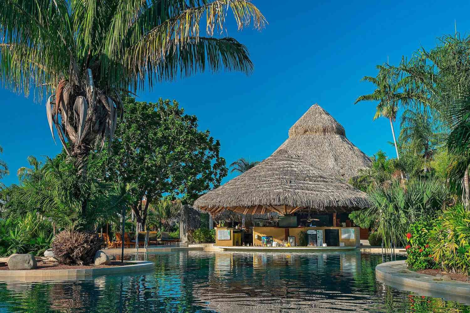 Costa Rica — travel guide cover