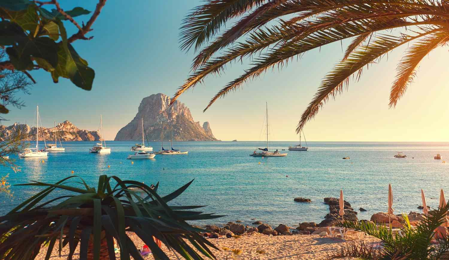 16 Best Beaches in Spain: Stunning Shores, Hidden Coves & Sun-Soaked Getaways