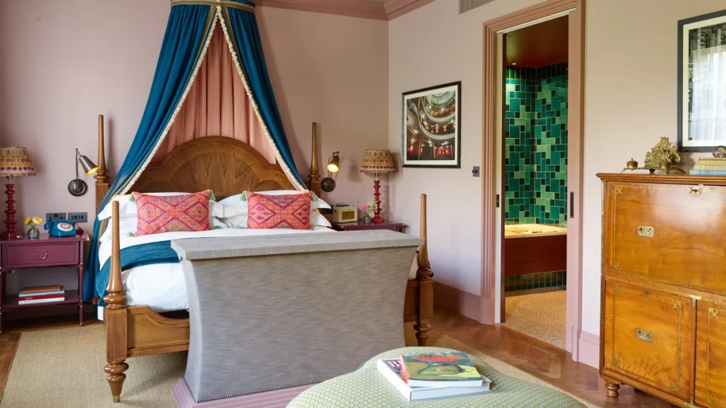 luxury hotels london