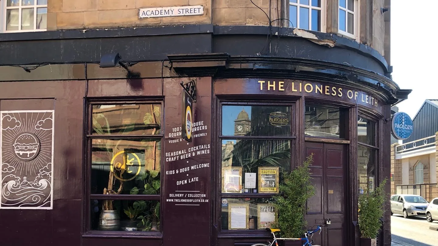 10 Best Pubs in Edinburgh