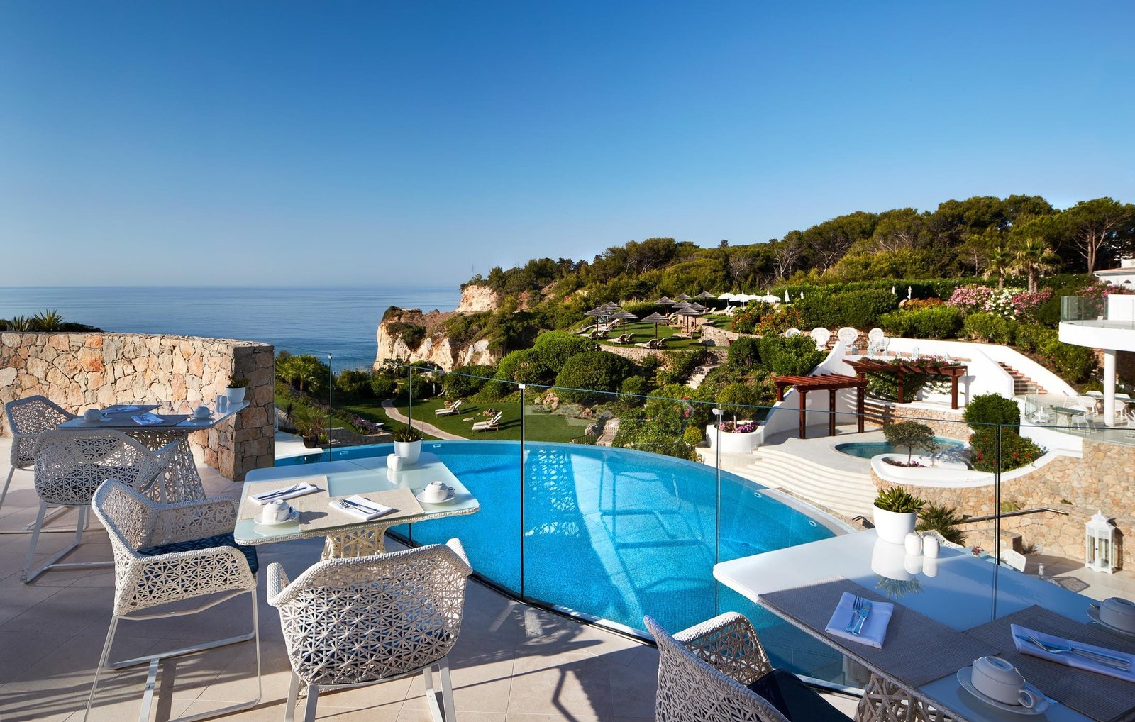 9 Best Hotels in Portugal - Enchanting Hotels That Will Wow You!