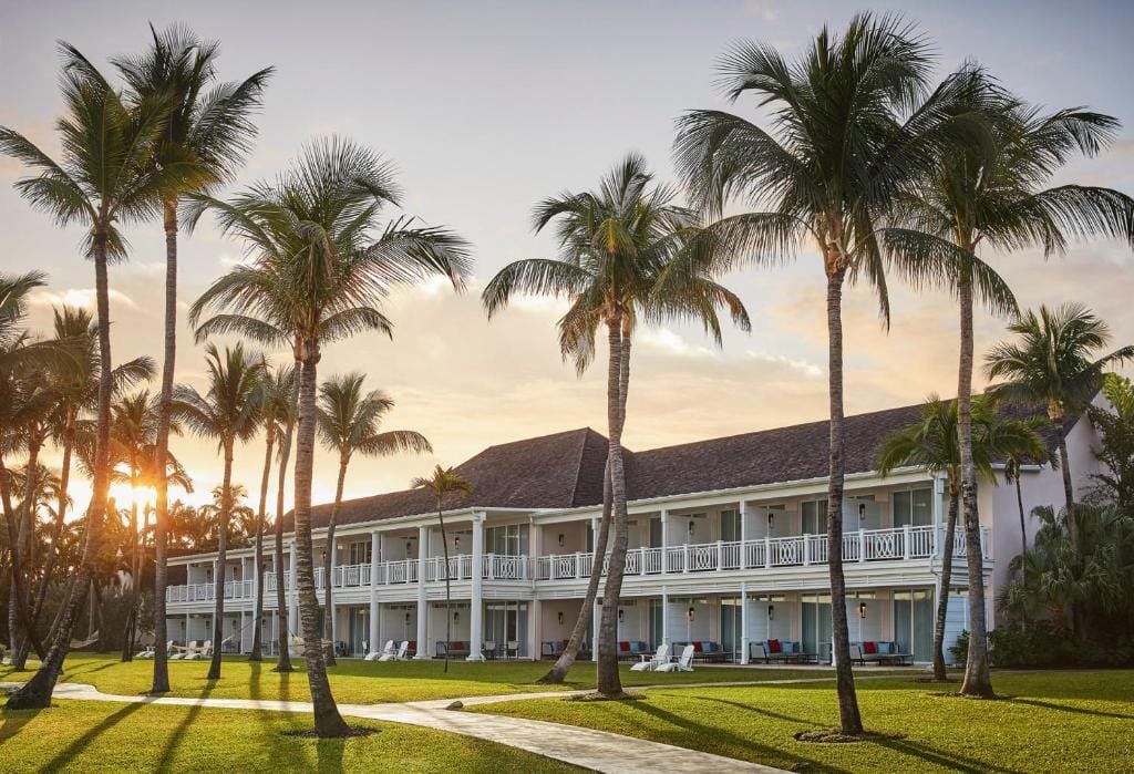 hotels on cabbage beach bahamas