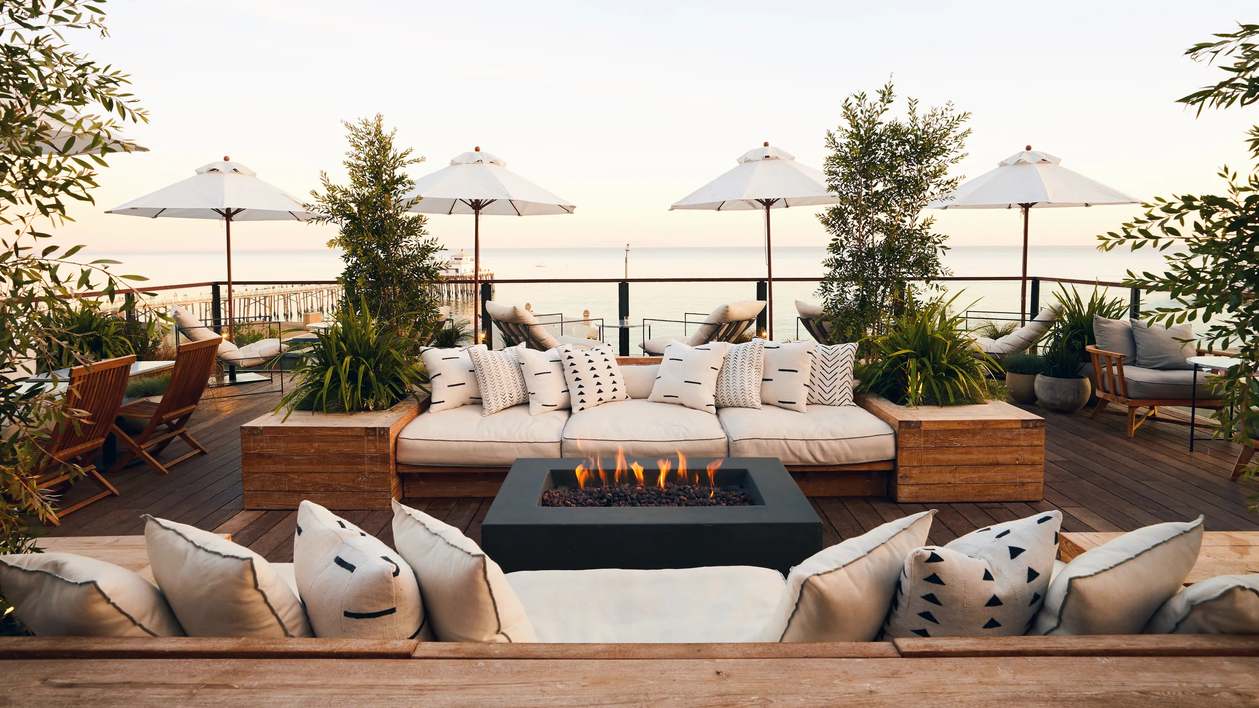 Which Malibu Beach Hotels Offer the Best Ocean Views?