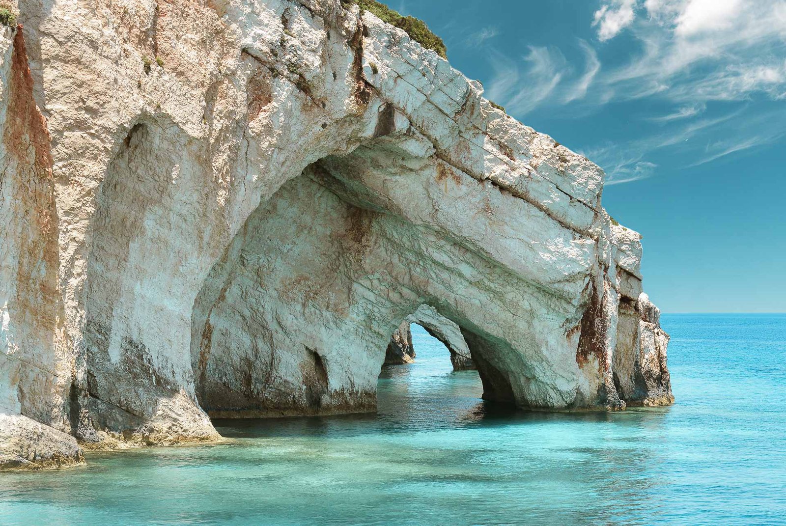 9 Cheapest Places in Greece to Go on Holiday For Budget Travelers