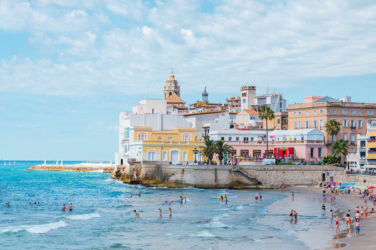 12 Best Barcelona Beaches for the Ultimate Costa Vibes