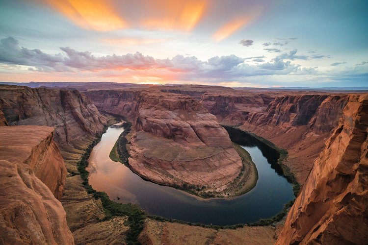 Upper vs Lower Antelope Canyon: Which One Is Better for Your Travel Style?