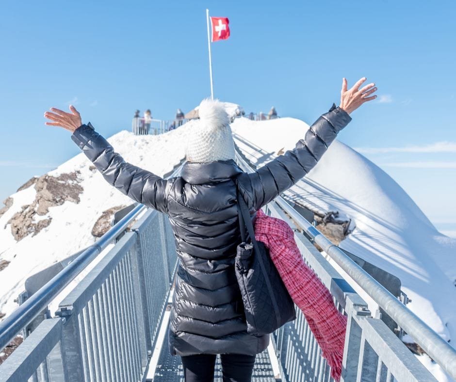 safest places to travel alone for women