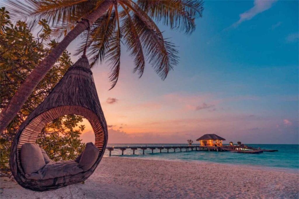 Best Hawaiian Islands for a Honeymoon