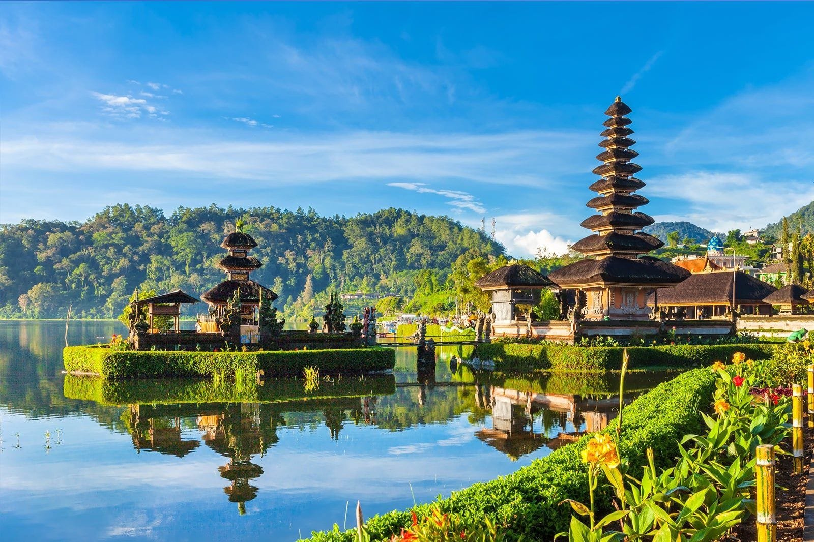 Bali — travel guide cover