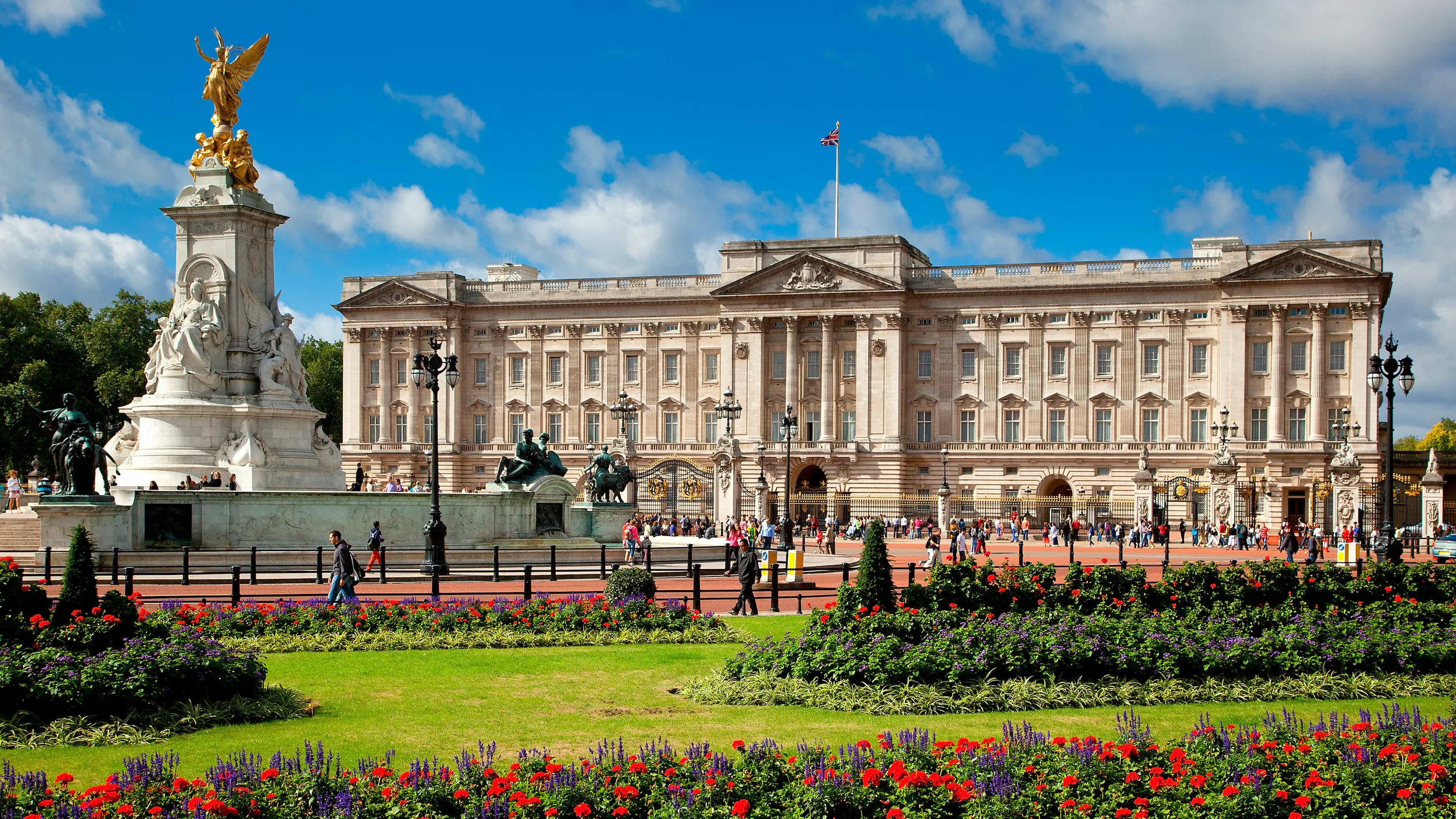 England — travel guide cover