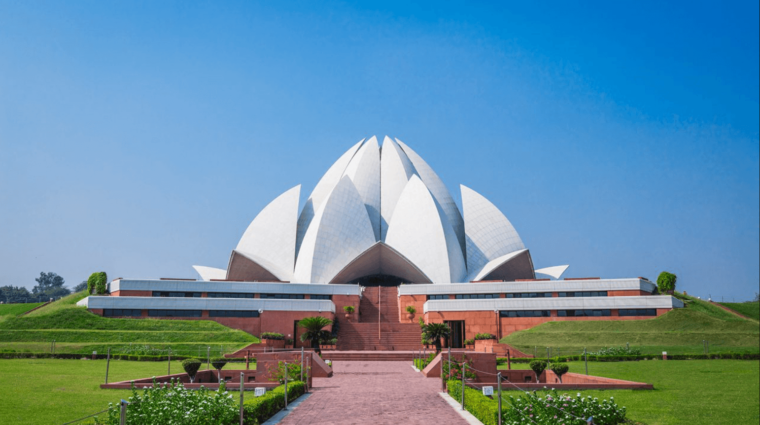 Best Places to Visit in Delhi: A Complete Travel Guide to India’s Historic Capital