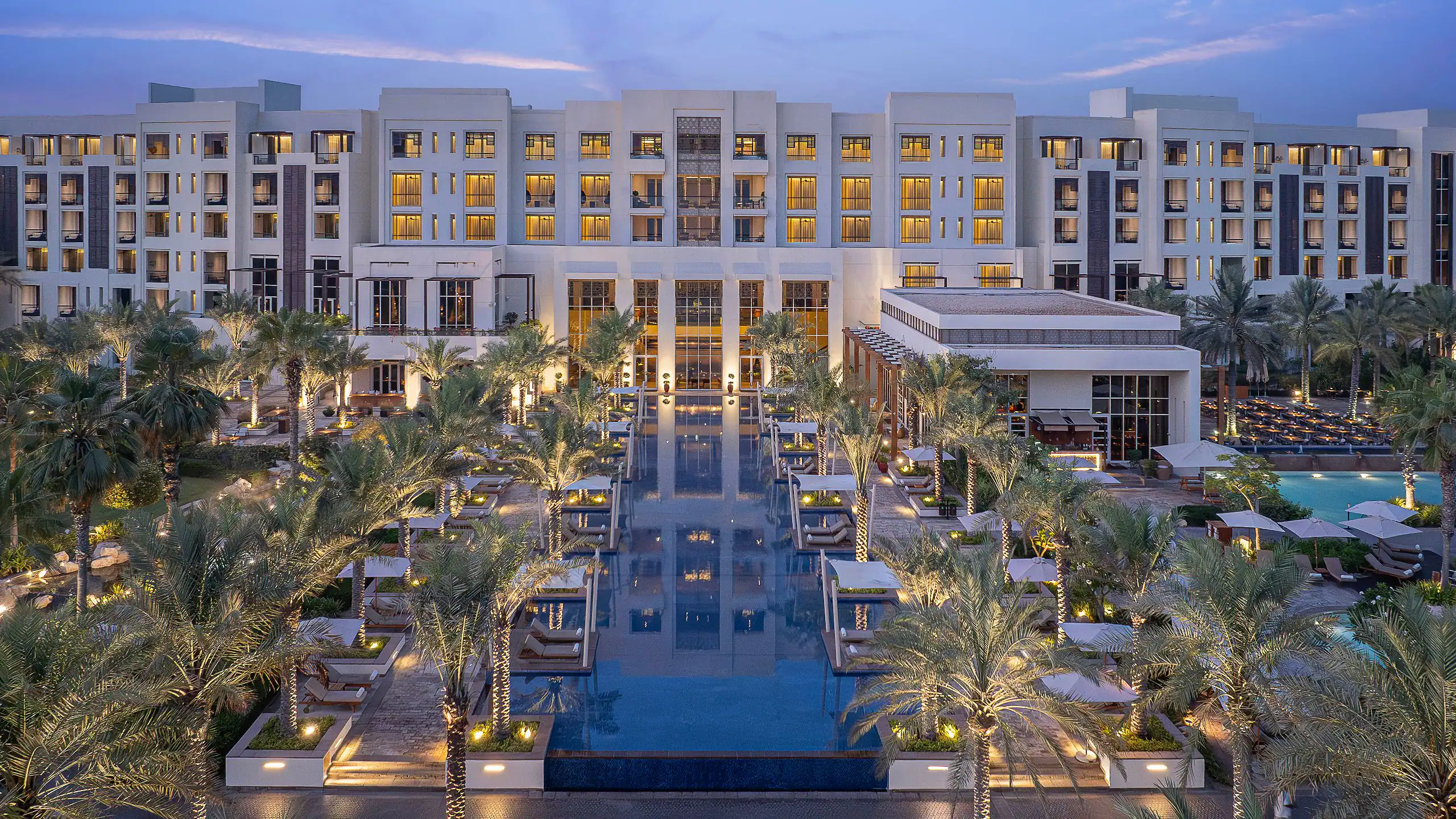 Good Hotels in Abu Dhabi: Best Luxury Stays, Prices & Travel Guide